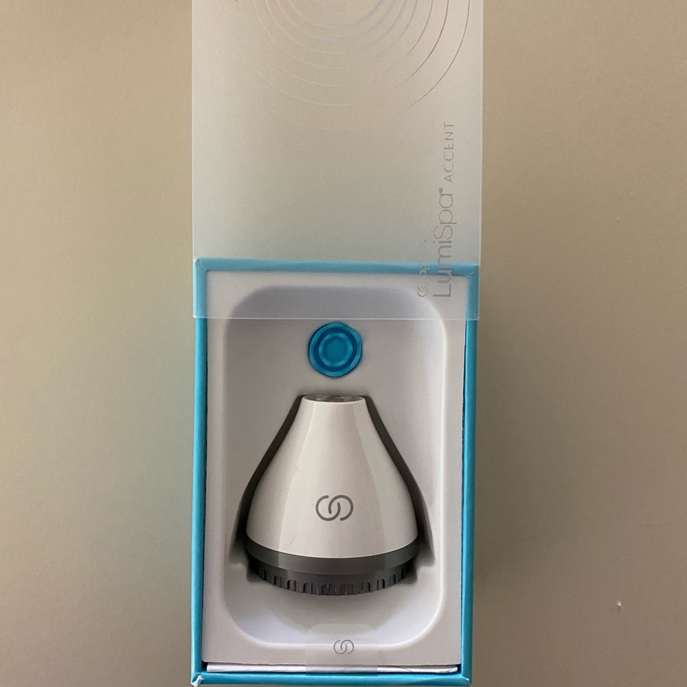 Lumispa eye attachment